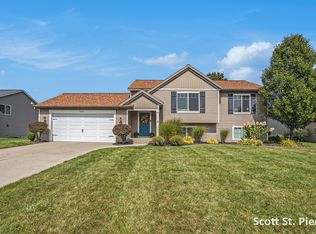 5279 Windfield Dr, Allendale, MI 49401