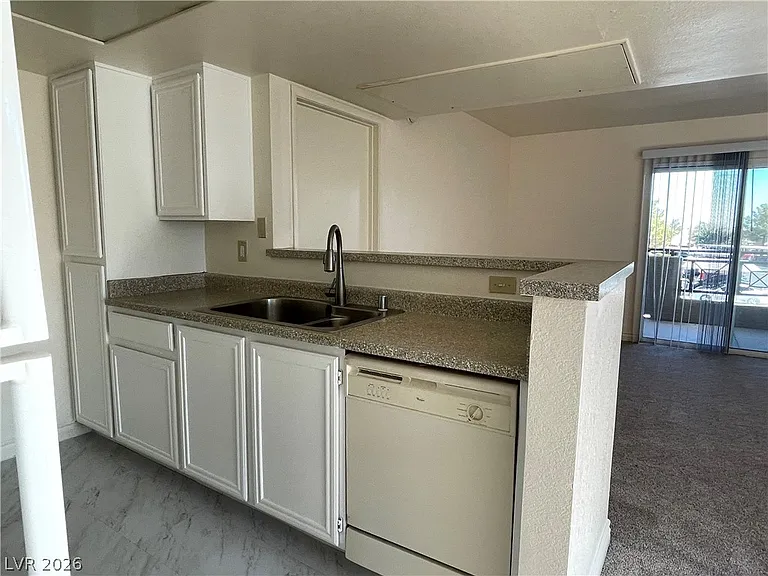 8070 W Russell Rd #2109 — Photo 13