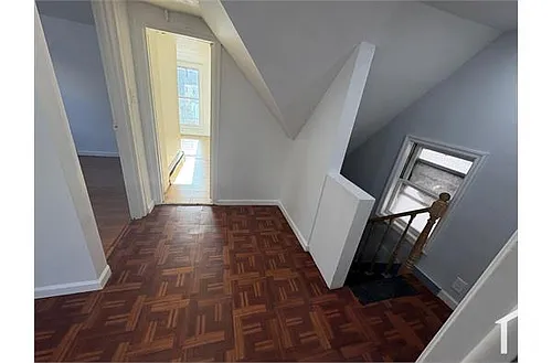 140 McLean Ave Photo 1
