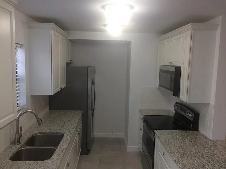 7740 Fernbrook Way — Photo 2