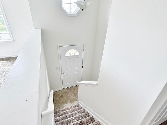 5th image of 142 Penn Oak Dr