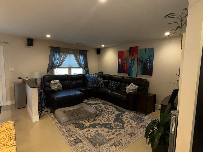 2909 Crafton Dr — Photo 8