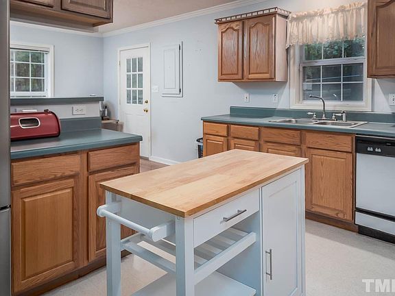 4th image of 5022 Silver Fox Ln