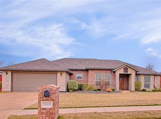 900 Winged Foot, Corsicana, TX 75110