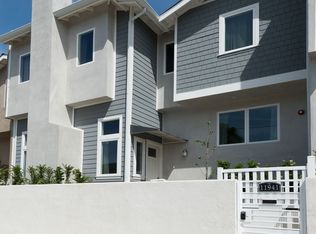 11941 Riverside Dr, Valley Village, CA 91607