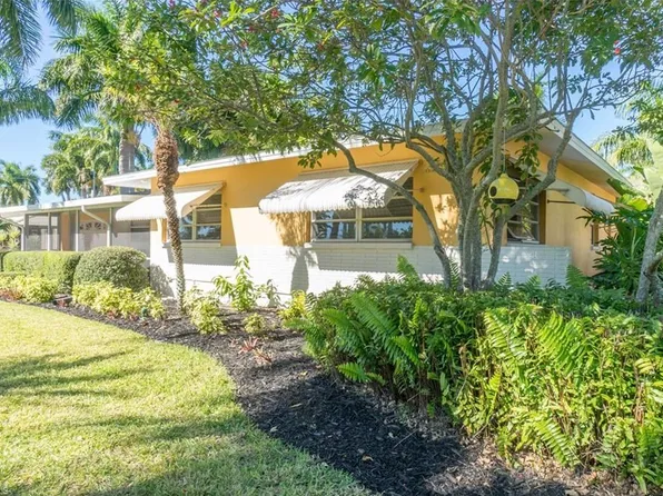 229 Bayshore Dr, Cape Coral, FL 33904