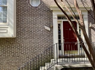 6032 Kelsey Ct, Falls Church, VA 22044