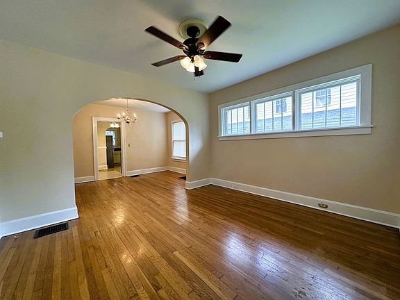 4th image of 103 Venice Park