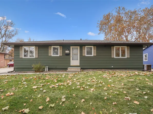 302 NW Arlan Dr, Ankeny, IA 50023