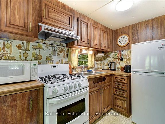 5th image of 191 Lakeview Rd