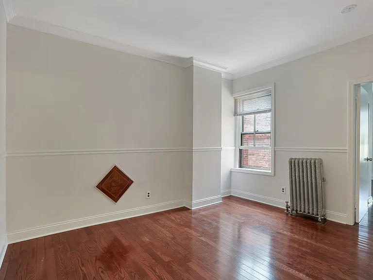 34 Winchester St — Photo 1