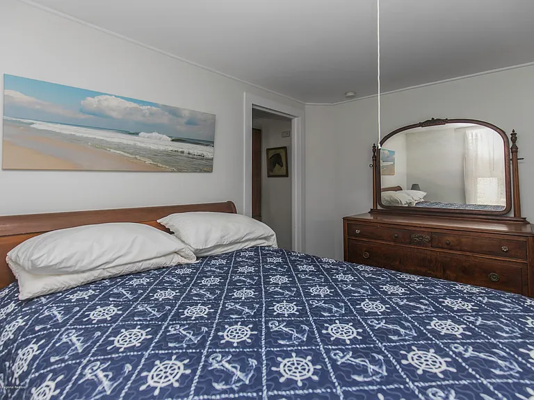 35 1/2 Olin St #B — Photo 10