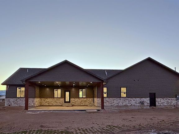 5th image of 225 Merrill Way