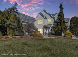 130 Round Hill Dr, Freehold, NJ