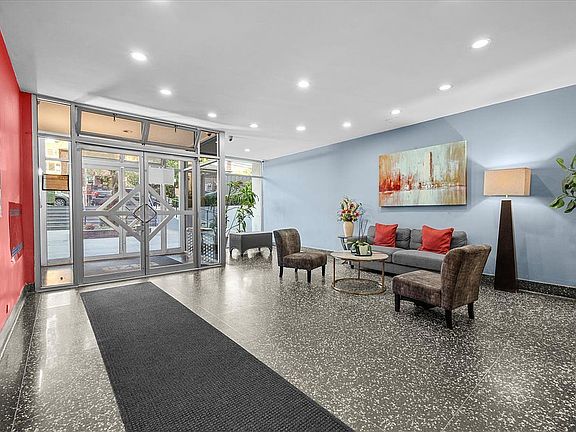 4th image of 5425 Valles Ave APT 6M