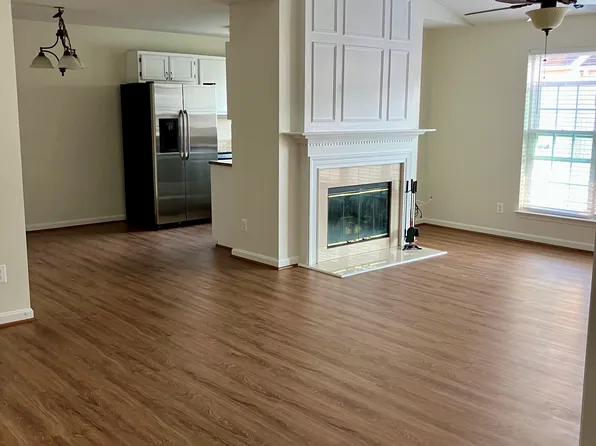 1137 Huntmaster Ter NE Unit 301, Leesburg, VA 20176