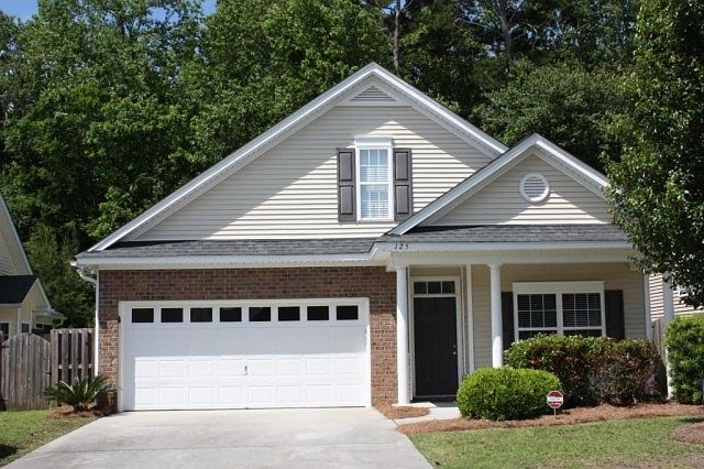 1st image of 125 Garden Grove Dr