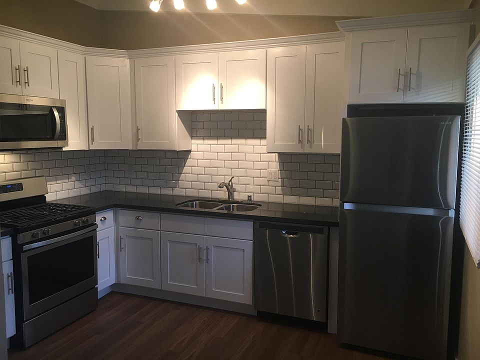 1st image of 4338 Mississippi St APT 10