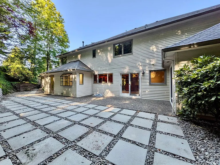 18132 Westview Dr — Photo 46