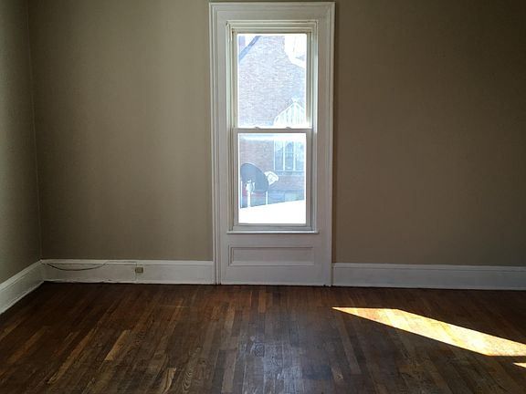 2nd image of 650-652 W Ash St