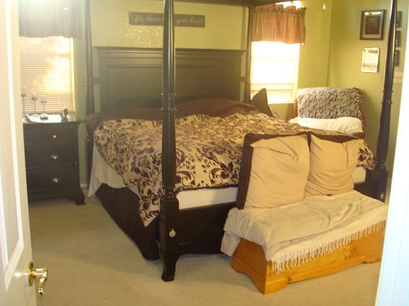 5th image of 2902 E Arapaho Ln