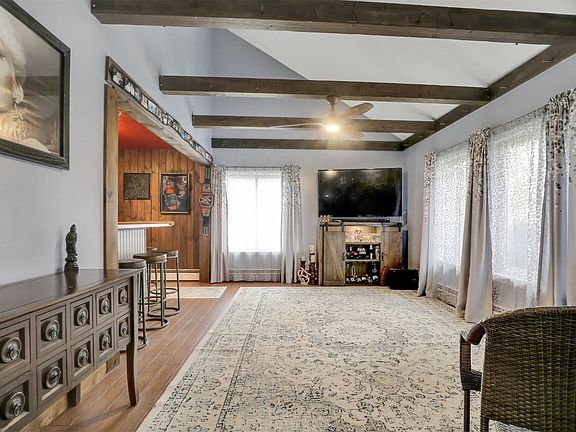 5th image of 127 Sequoia Dr