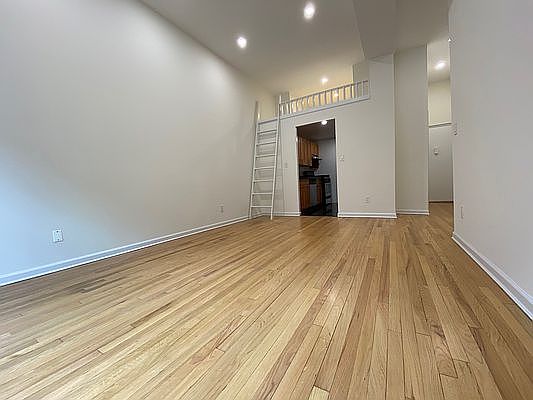 4th image of 7 W 87th St APT 2B