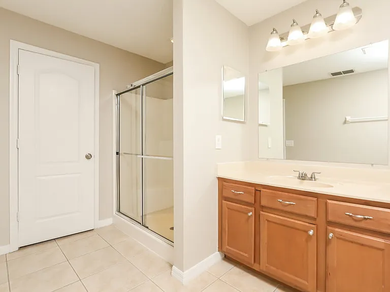 2101 Woodsedge Dr — Photo 15