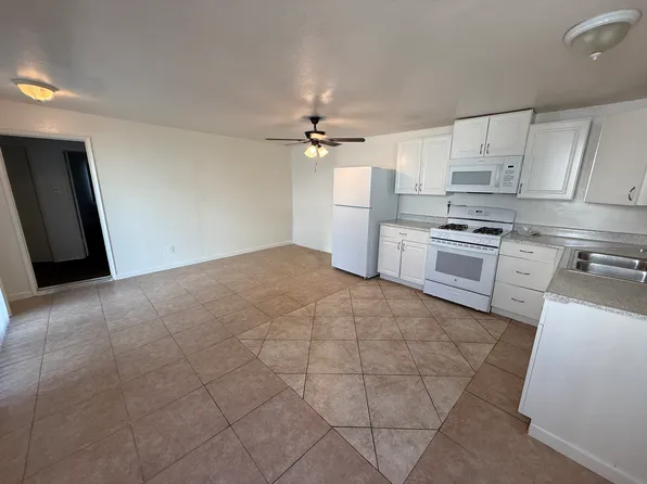 2736 Date St #B, Riverside, CA 92507