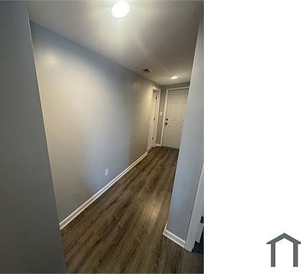 5th image of 2855 S Quinn St #2