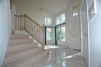 4th image of 7054 Bentley Dr