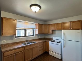9012 Lamon Ave #W2, Skokie, IL 60077