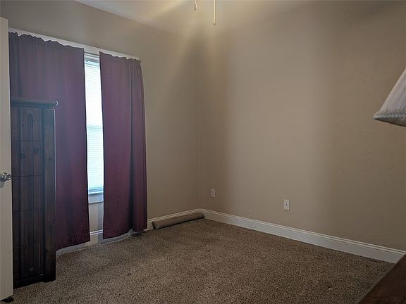 5th image of 727 N 1st St