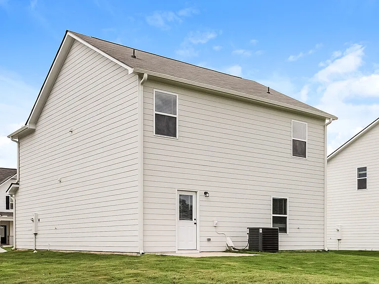 711 Berkeley Dr — Photo 17