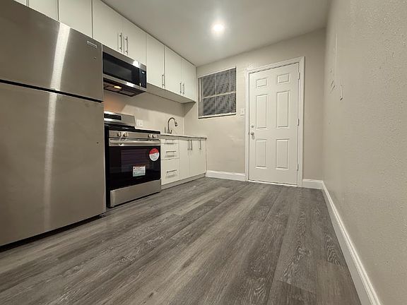 3rd image of 1342 McConihe St