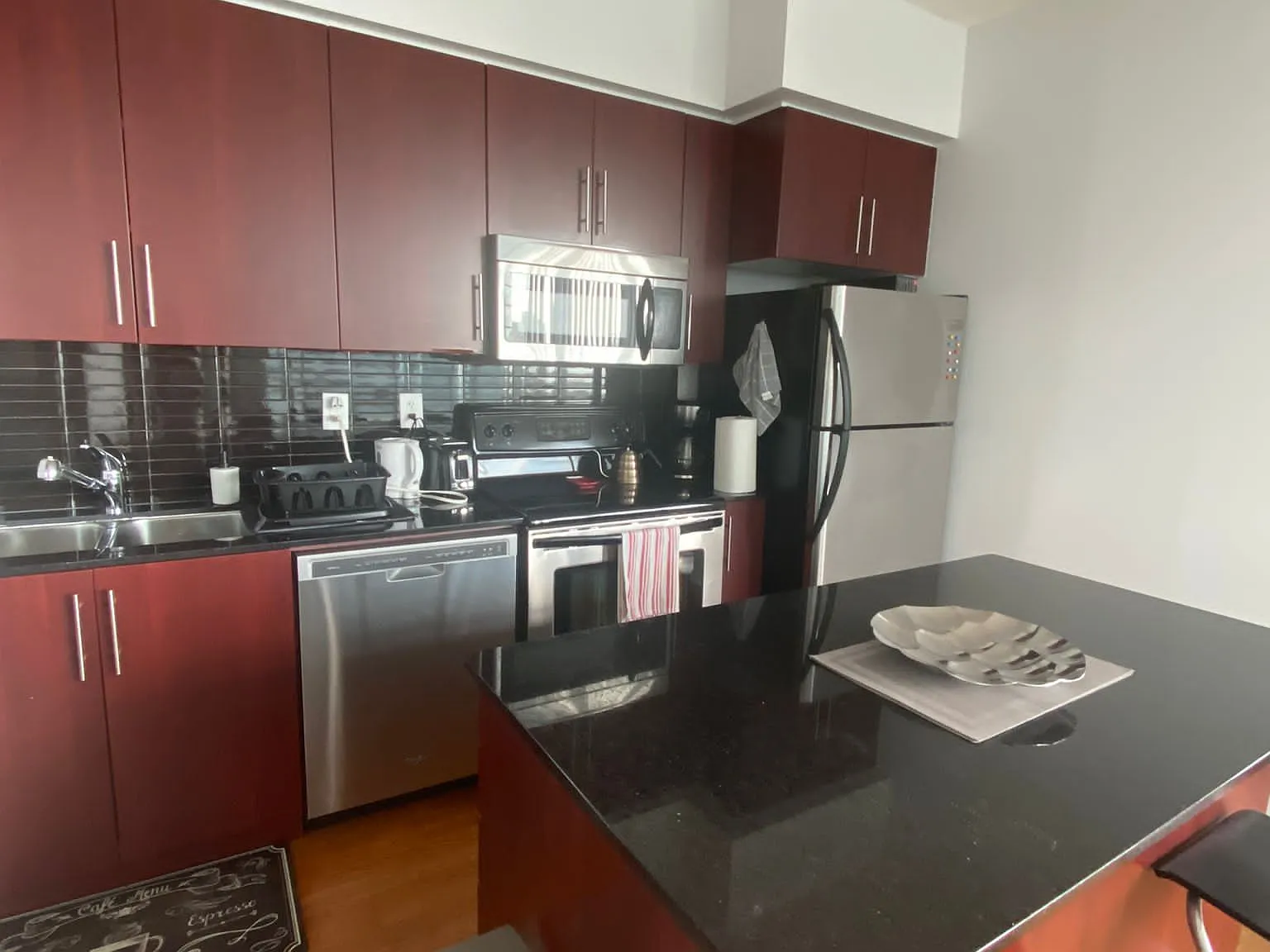 2 bed, $3,350 — Photo 4