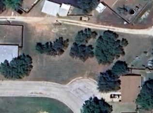 1506 Thomas Ln, Graham, TX 76450