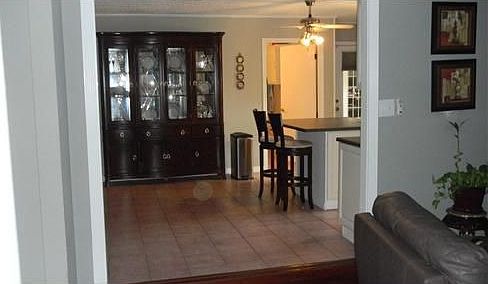 4th image of 1429 Mimosa St