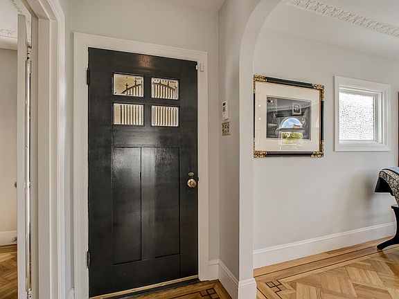 2nd image of 222 Bocana St