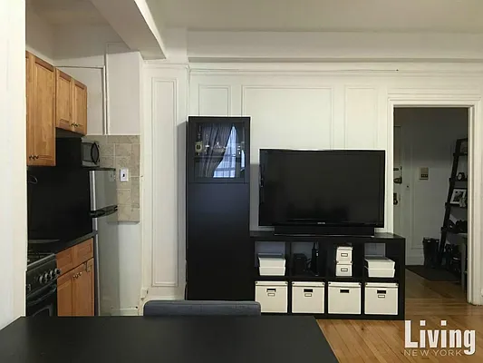 Rented by Living New York | media 9