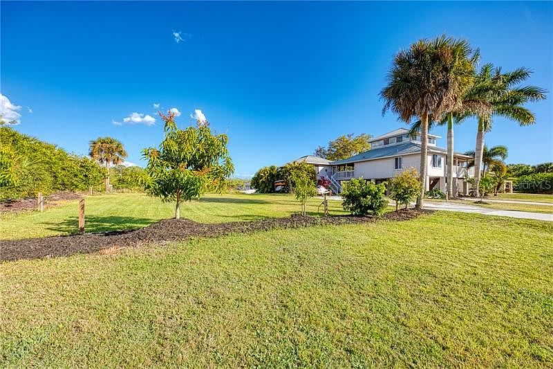 2nd image of 13485 Irwin Dr