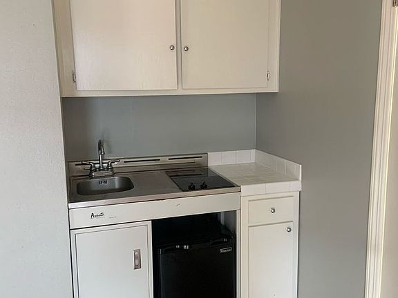 4th image of 740 W 214th St APT 17A