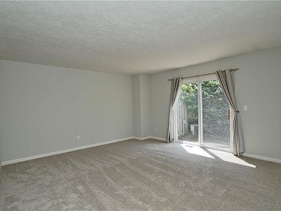 3rd image of 1604 Pheasant Ct