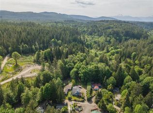 1 NW Grover Ln, Bremerton, WA 98312