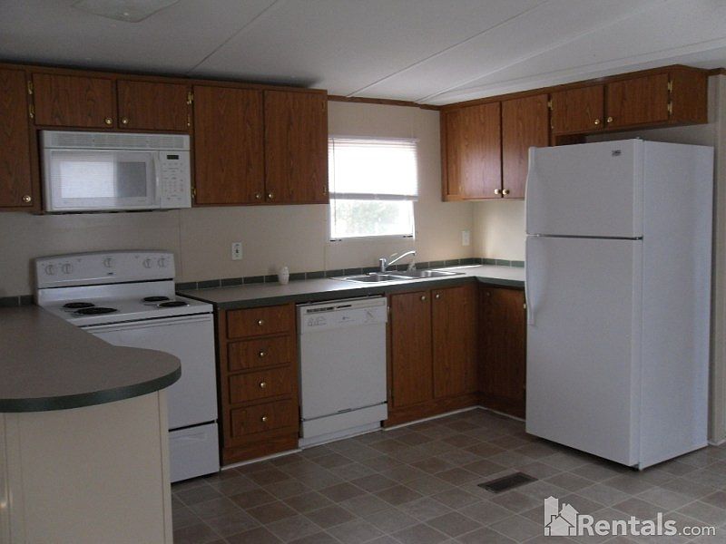 2nd image of 809 Ray Krebbs Dr