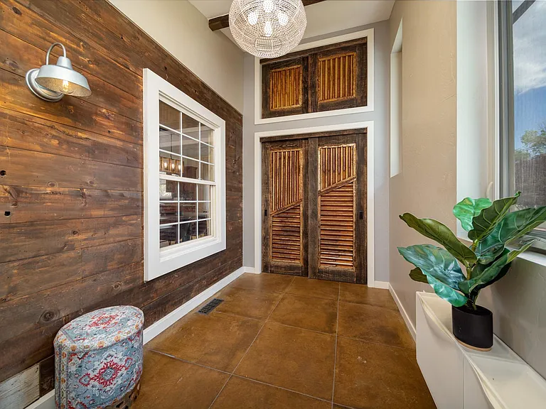 1346 Rood Ave — Photo 10