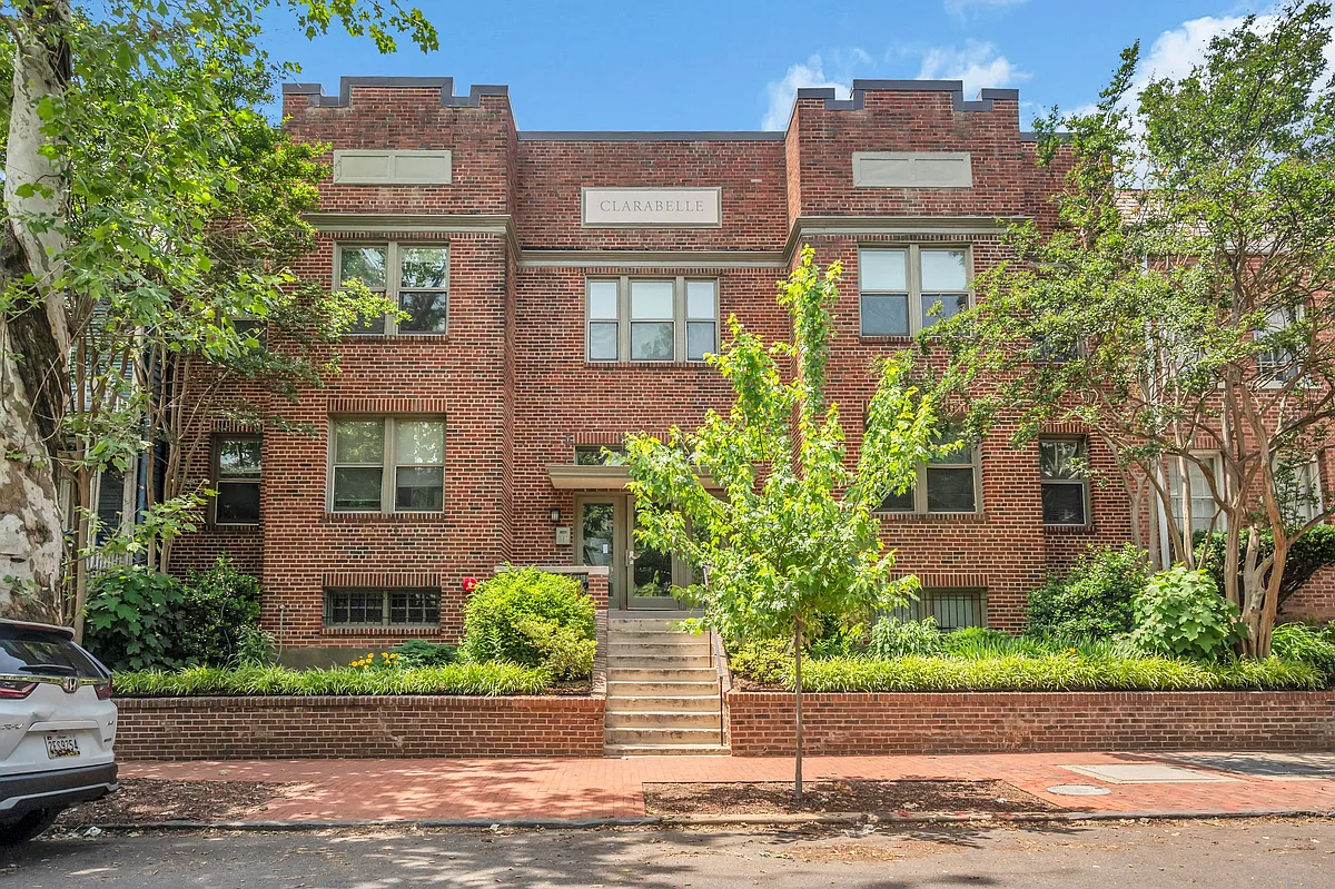 Building Photo - The Clarabelle