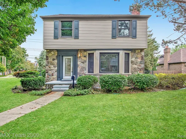 22150 Watsonia St, Dearborn, MI 48128