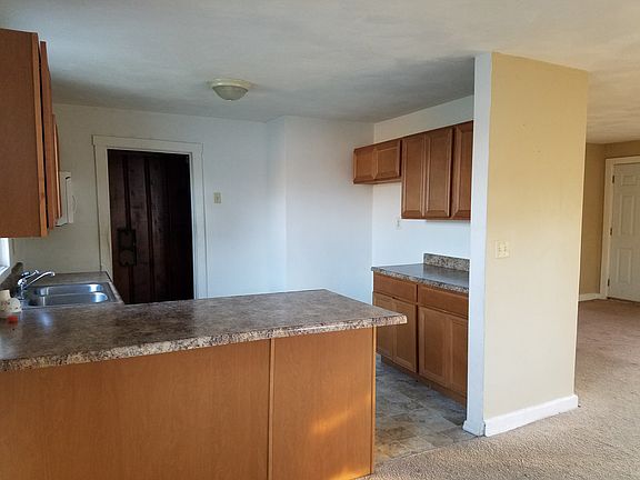 5th image of 3006 Marshall Ave