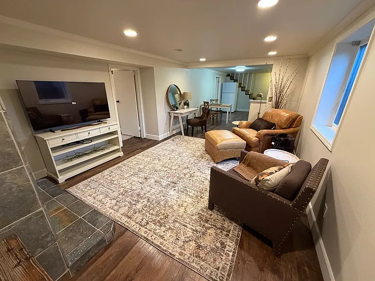 2726 Virginia Ln — Photo 8